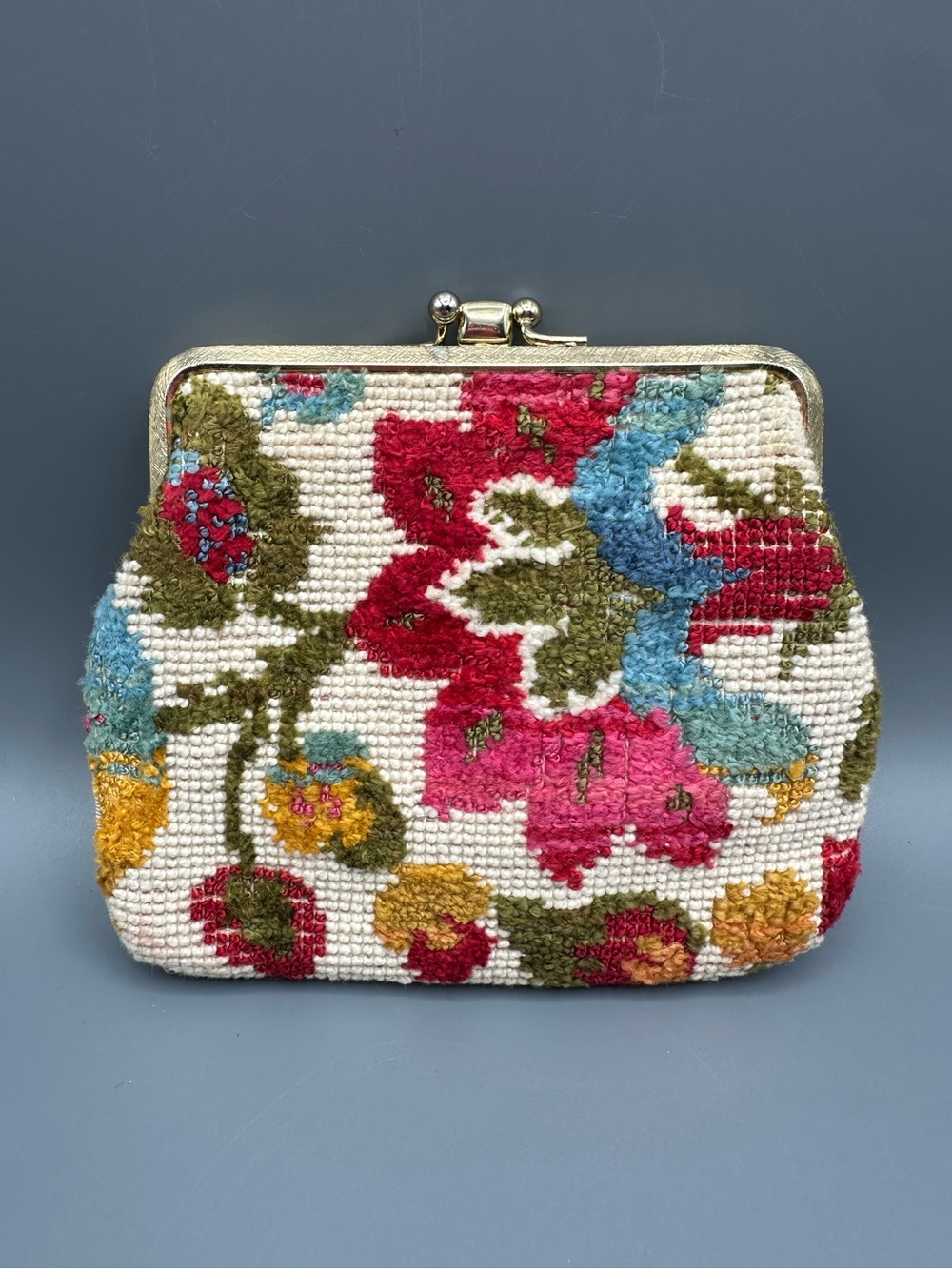 VTG Floral Tapestry Carpet Bag Gold Tone Kiss Lock Clutch Boho Cottagecore - Picture 3 of 16